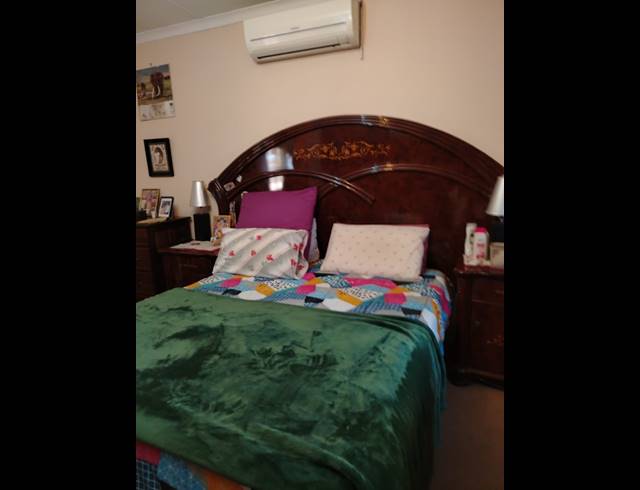 3 BEDROOM FREEHOLD FOR SALE IN LENNOXTON